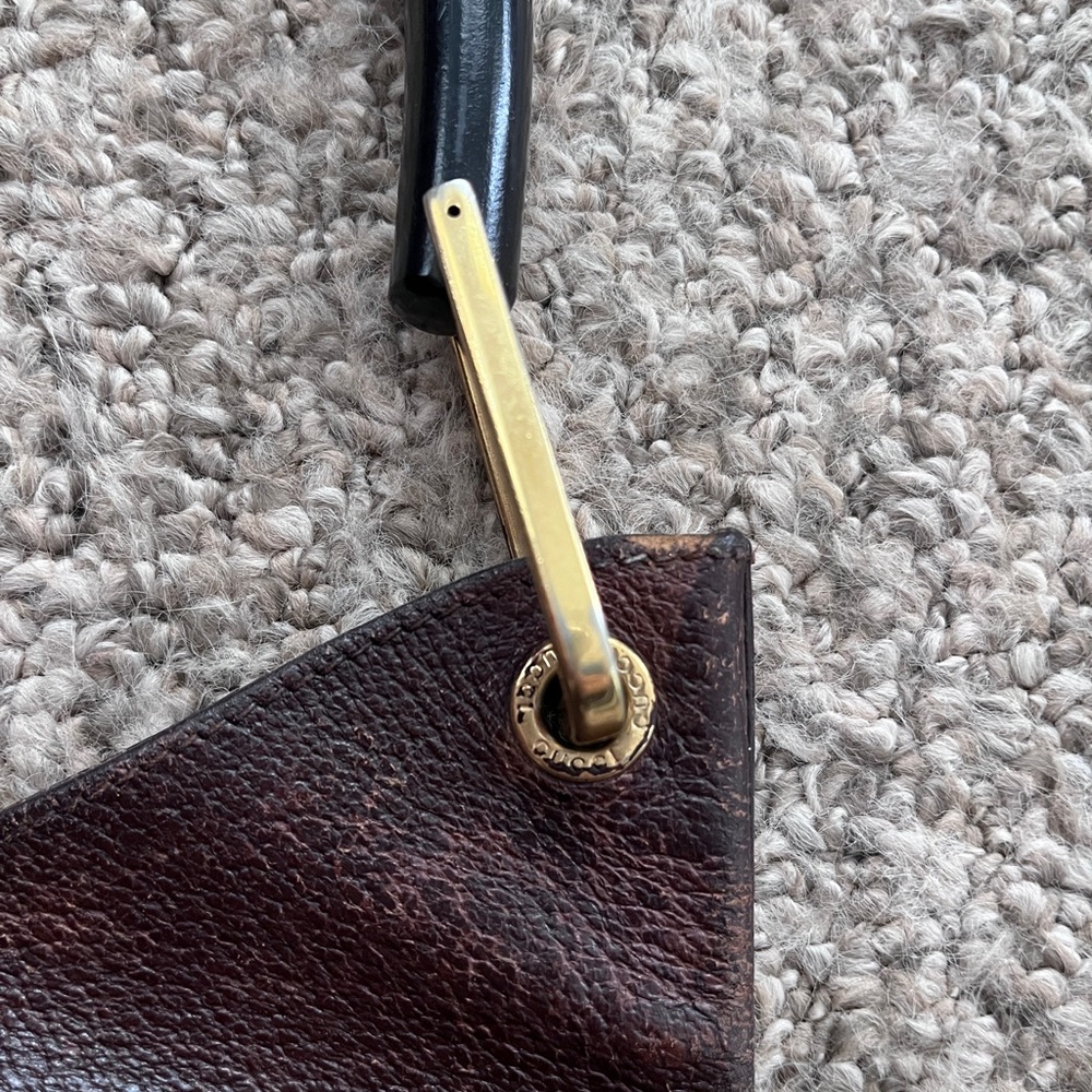 Vintage rustic Gucci leather bag with brown pouch and black bamboo handle gold - Picture 4 of 12